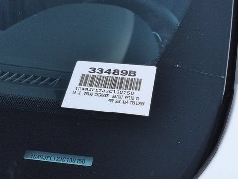Used 2018 Jeep Grand Cherokee Trailhawk AWD/4WD image 19
