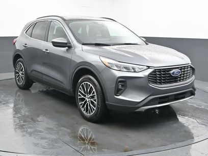 New 2026 Ford Escape SE w/ Class II Trailer Tow Package