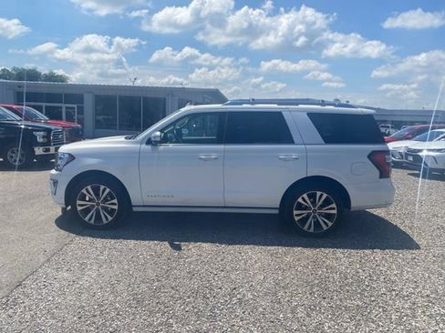Used 2021 Ford Expedition Platinum AWD/4WD image 3