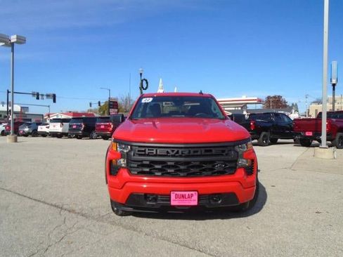 Used 2022 Chevrolet Silverado 1500 Custom AWD/4WD image 2