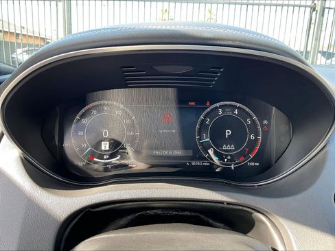 Used 2024 Jaguar E-PACE R-Dynamic SE image 22