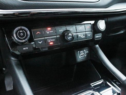 Used 2025 Jeep Compass Trailhawk w/ Trailhawk Elite Group image 20