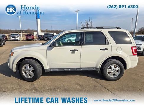 Used 2009 Ford Escape XLT AWD/4WD image 2