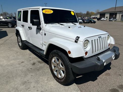 Used 2013 Jeep Wrangler Unlimited Sahara w/ Connectivity Group AWD/4WD image 3