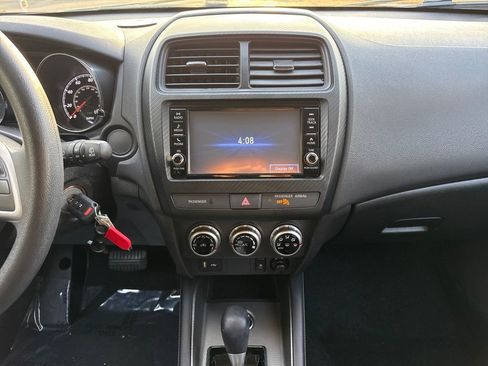 Used 2021 Mitsubishi Outlander Sport ES image 17