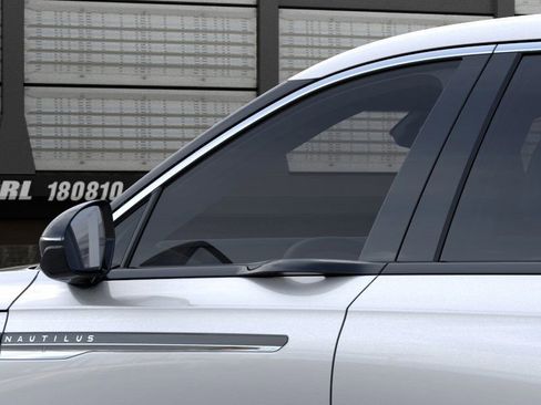 New 2026 Lincoln Nautilus Premier image 20