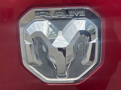 Used 2020 RAM 1500 Laramie AWD/4WD image 11