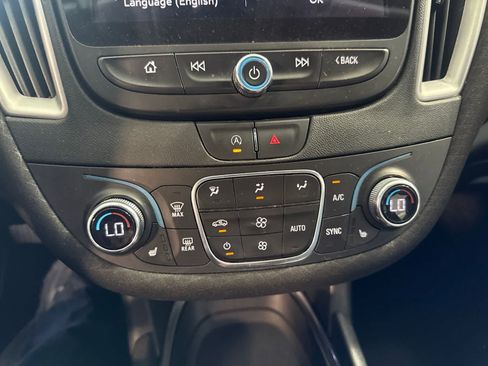 Used 2022 Chevrolet Malibu LT FWD image 28