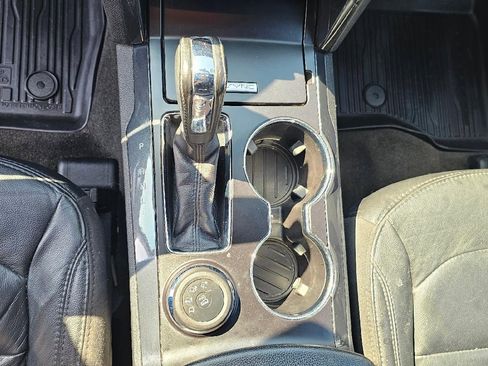 Used 2017 Ford Explorer XLT w/ Equipment Group 202A image 13