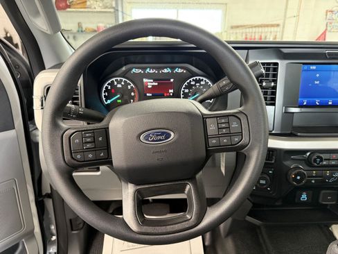 New 2026 Ford F250 XL w/ XL Chrome Package image 13