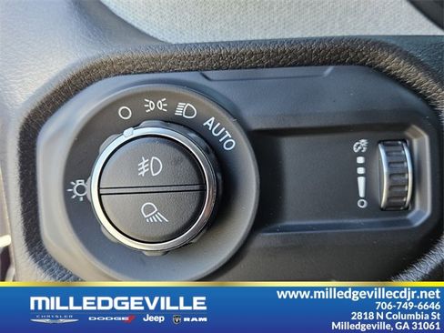 New 2025 Jeep Gladiator Sport image 30