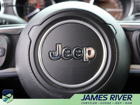 Used 2023 Jeep Wrangler Unlimited Sahara w/ Cold Weather Group AWD/4WD image 26