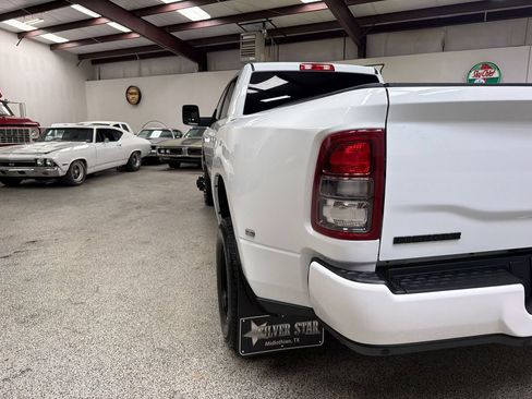 Used 2024 RAM 3500 Big Horn w/ Night Edition AWD/4WD image 15