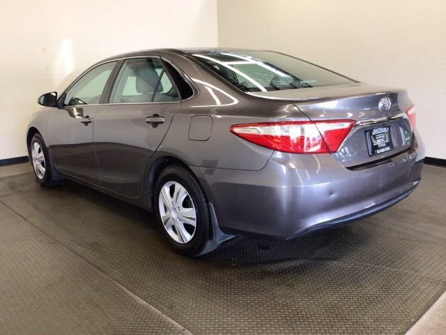 Used 2017 Toyota Camry LE FWD image 4