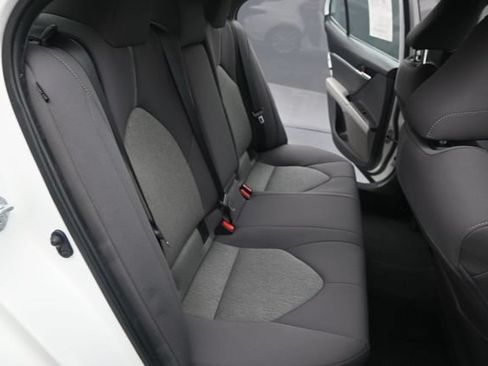 Used 2022 Toyota Camry LE FWD image 16
