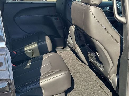 New 2025 Chrysler Voyager LX image 13