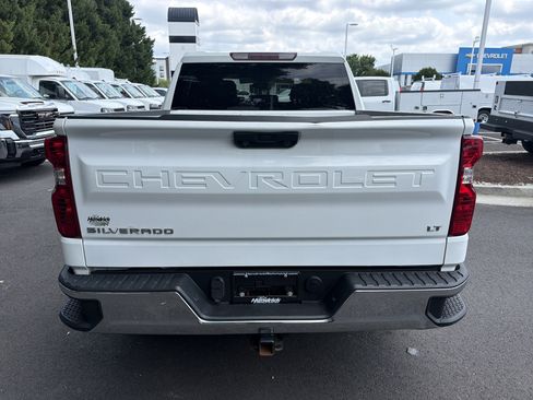 Used 2023 Chevrolet Silverado 1500 LT AWD/4WD image 9