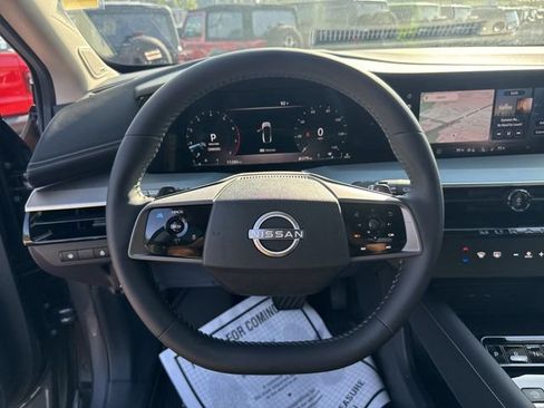 Used 2025 Nissan Murano SL AWD/4WD image 18