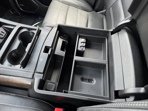 Used 2018 GMC Yukon XL Denali AWD/4WD image 18