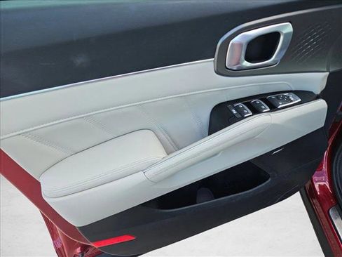 Used 2021 Kia Sorento SX image 14