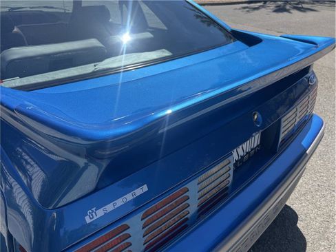 Used 1993 Ford Mustang GT RWD image 11