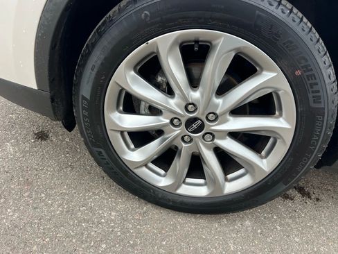 Used 2022 Lincoln Corsair AWD w/ Premium Package image 10