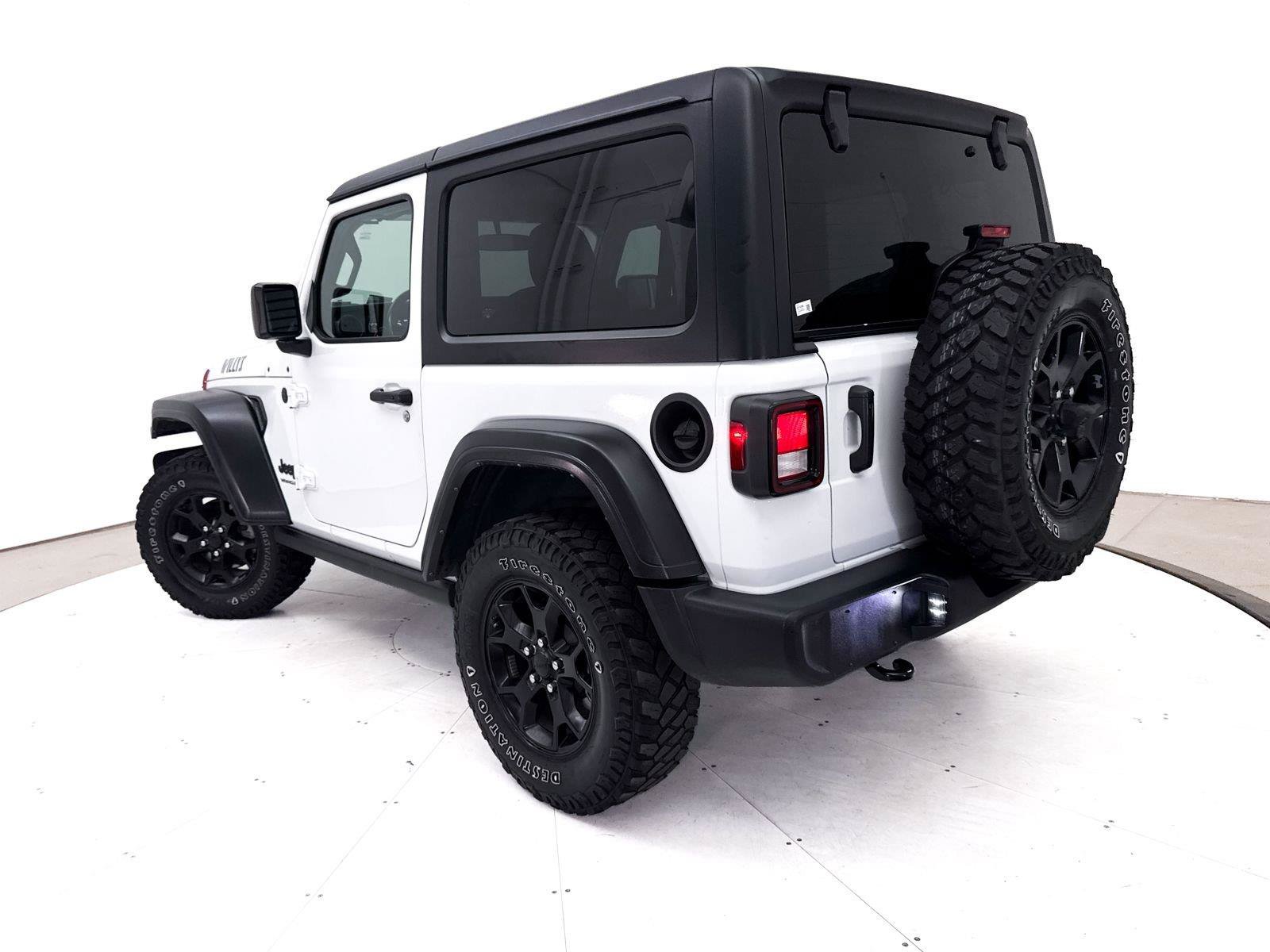 Used 2022 Jeep Wrangler Sport AWD/4WD image 2