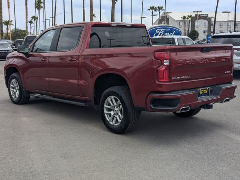 Used 2022 Chevrolet Silverado 1500 RST w/ Z71 Off-Road Package AWD/4WD image 4
