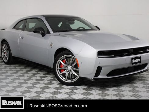 Used 2025 Dodge Charger Daytona Scat Pack w/ Track Pack AWD/4WD image 1