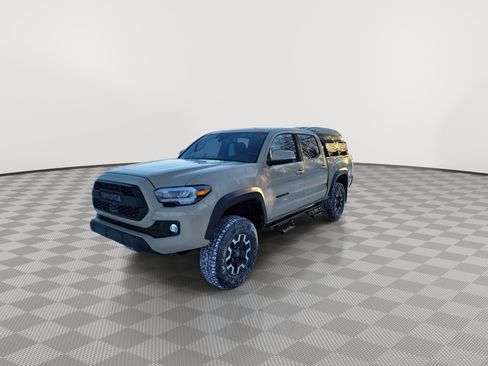 Used 2020 Toyota Tacoma TRD Off-Road image 4