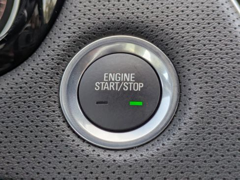 Used 2024 Cadillac XT6 Luxury image 24