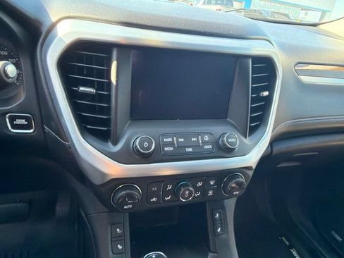 Used 2018 GMC Acadia SLE w/ LPO, Black Accent Package AWD/4WD image 8