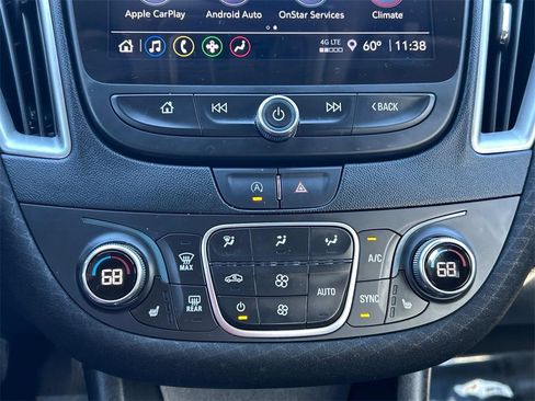 Used 2024 Chevrolet Malibu LT image 31