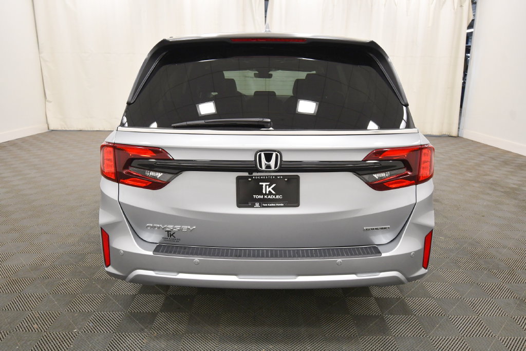 Certified 2026 Honda Odyssey Touring image 6