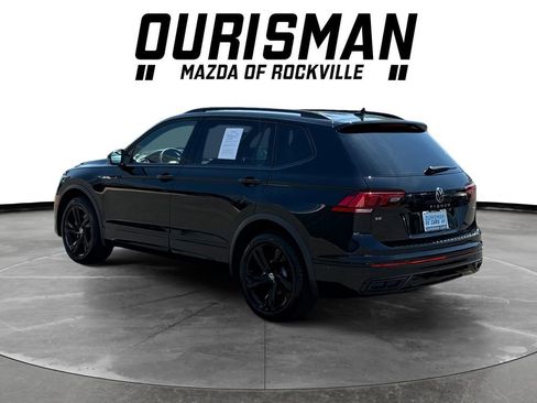 Used 2023 Volkswagen Tiguan SE R-Line image 4