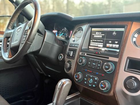 Used 2015 Ford Expedition King Ranch image 16
