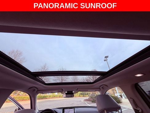 Used 2023 Honda Pilot Touring image 9