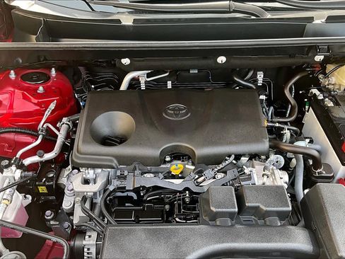 Used 2025 Toyota RAV4 XLE w/ Convenience Package FWD image 32