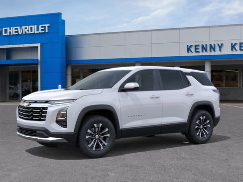 New 2027 Chevrolet Equinox LT FWD image 2
