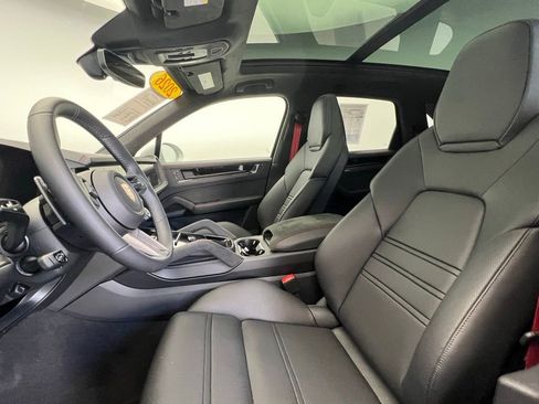 Certified 2026 Porsche Cayenne GTS image 5