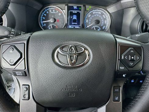 Used 2023 Toyota Tacoma TRD Off-Road w/ Technology Package AWD/4WD image 16