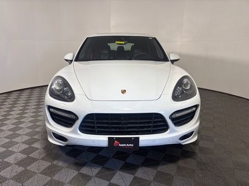 Used 2014 Porsche Cayenne GTS image 2