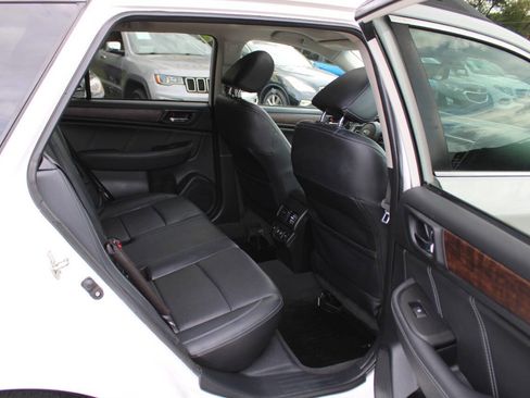 Used 2019 Subaru Outback 2.5i Limited image 30