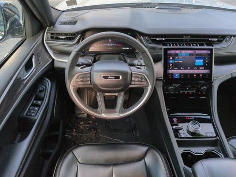 Used 2024 Jeep Grand Cherokee Limited 4xe AWD/4WD image 15