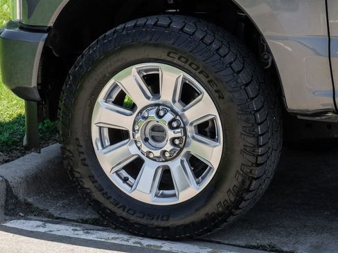 Used 2021 Ford F250 Platinum w/ FX4 Off-Road Package AWD/4WD image 61