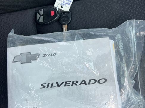 Used 2010 Chevrolet Silverado 2500 LT w/ Interior Plus Package AWD/4WD image 34
