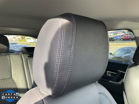 Used 2019 Land Rover Discovery Sport SE image 66
