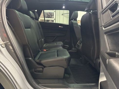 Used 2020 Volkswagen Atlas Cross Sport SE image 24