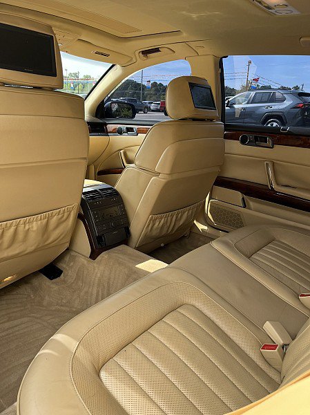 Used 2004 Volkswagen Phaeton W12 AWD/4WD image 18