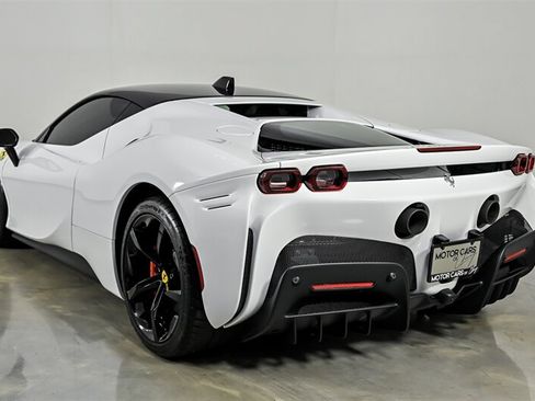Used 2023 Ferrari SF90 Stradale AWD/4WD image 7